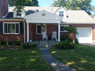 217 Canterbury Dr, Dayton, OH 45429