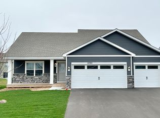 2090 Ardmore Pl, Shakopee, MN 55379