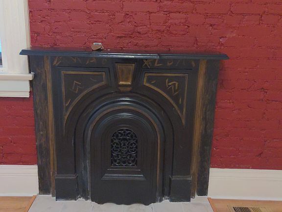 4th image of 116 E Saint Catherine St #2