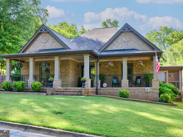 187 Pine St, Commerce, GA 30529