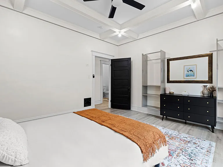 2321 Russell Blvd #1STFLOOR — Photo 18