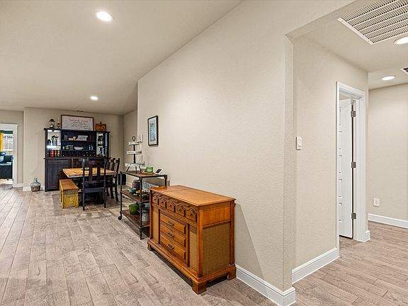 4th image of 4119 Cornerstone Cir