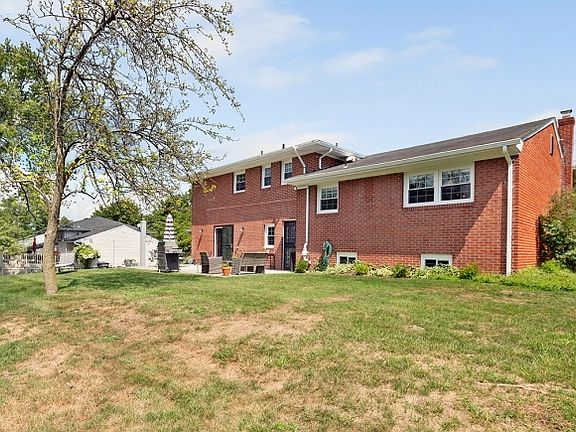 2nd image of 42 Shrewsbury Dr