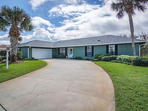 2nd image of 303 Pompano Dr