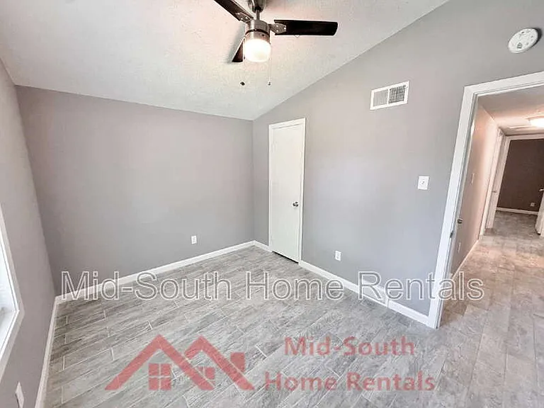 1775 Colonial Hills Dr — Photo 17