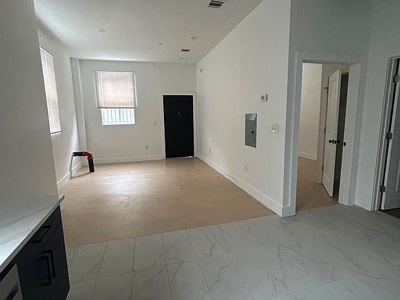 5th image of 100 Clinton Ave #101A