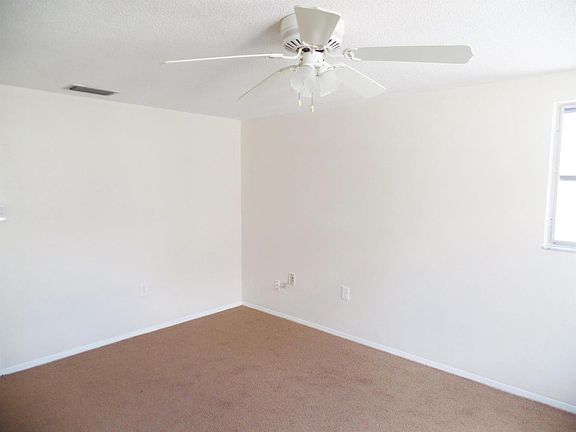 4th image of 10317 Oak Hill Dr #10317OAKHI