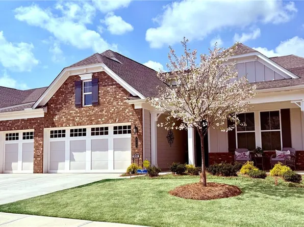 210 Bear Way, Hoschton, GA 30548