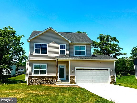 2nd image of 321 Coralberry Dr