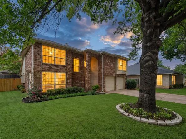 7025 Escondido Dr, Arlington, TX 76016