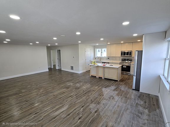 4th image of 102 Frontenac Rd