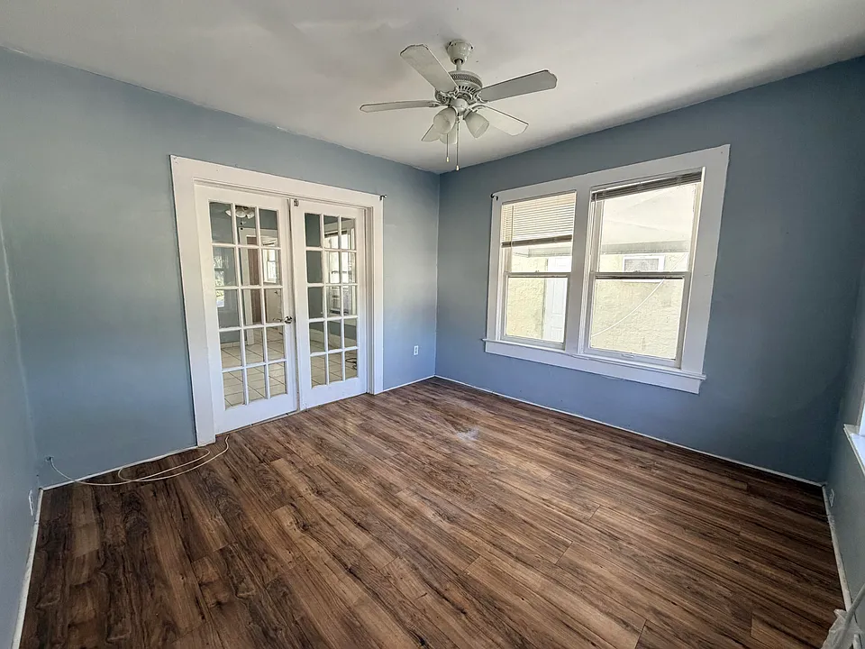 216 S 16th Ave #6