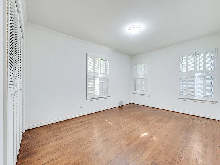 10715 Royal Springs Dr — Photo 8