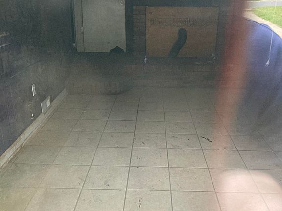 3rd image of 3632 Alameda Dr