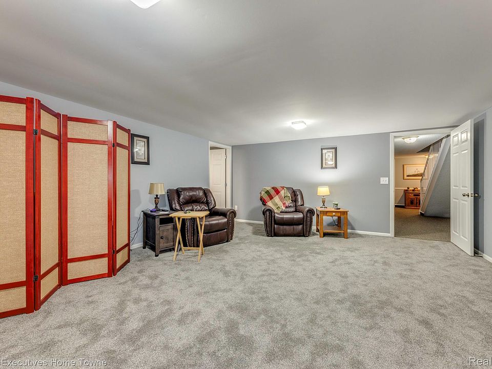 1467 Krafft Rd Apt 8, photo 18