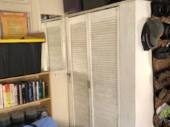 3rd image of 950 Hoe Ave APT 4C