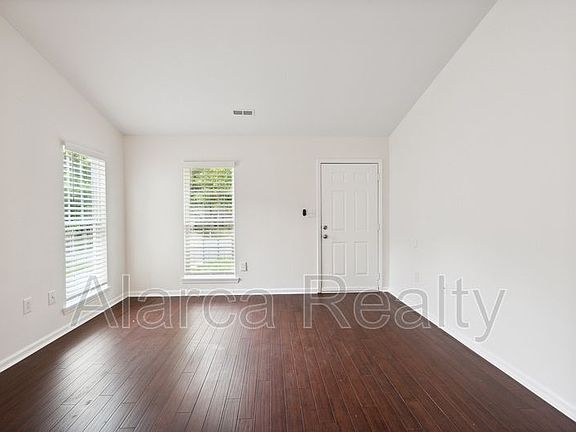 4th image of 14031 Eden Ct