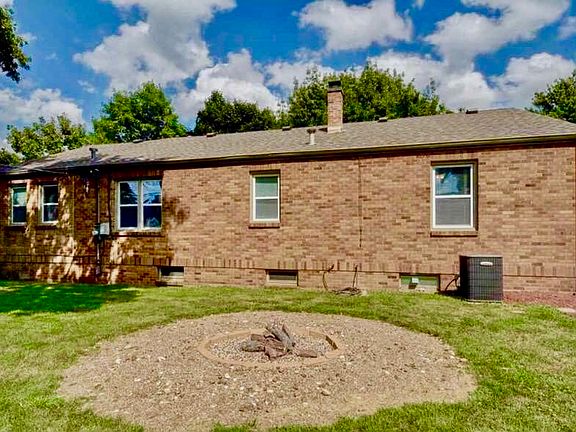3rd image of 3104 S 42nd St