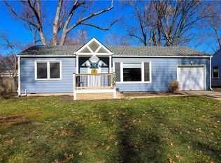 7608 W 64th Ter, Overland Park, KS 66202