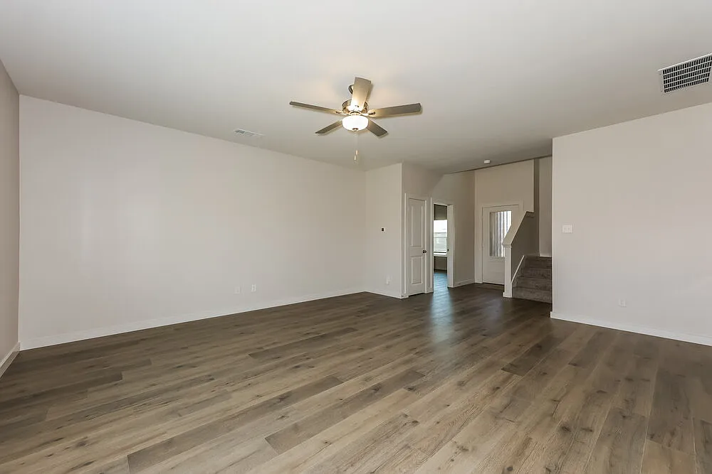 4 bed, 2.5 bath, 2173 sqft, $2,445 — Photo 4