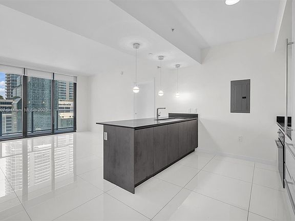 3rd image of 1010 Brickell Ave Unit 1703