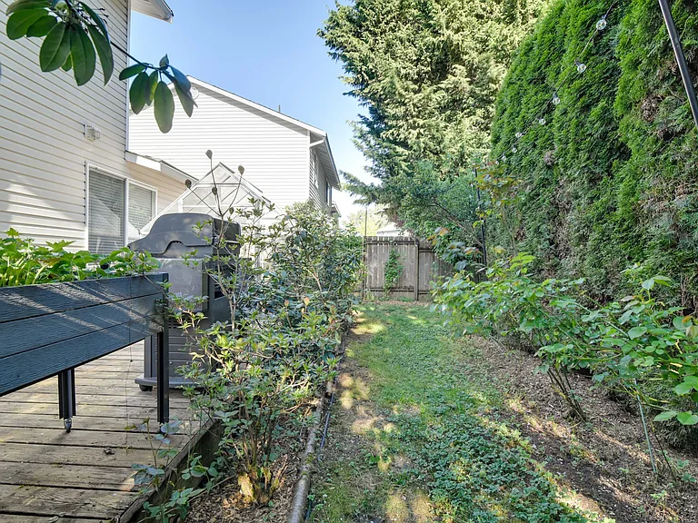 16920 Tulip Ln — Photo 41