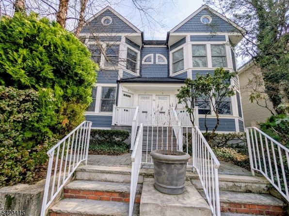 36 Phoenix Ave APT A