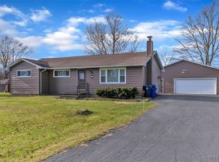 4567 Beach Ridge Rd, Lockport, NY 14094