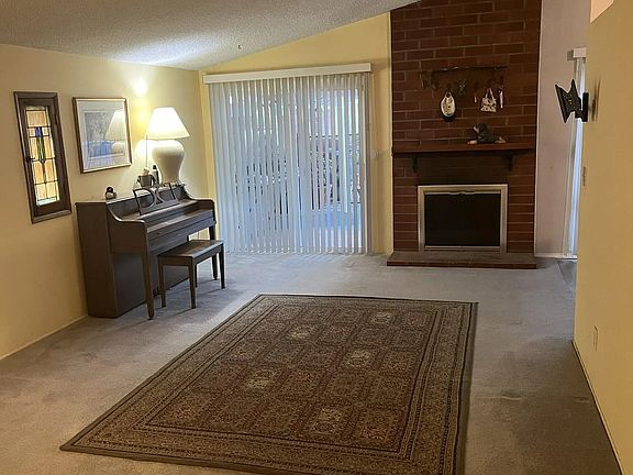 4th image of 9452 Larrabee Ave