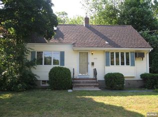 693 Midwood Rd, Ridgewood, NJ 07450