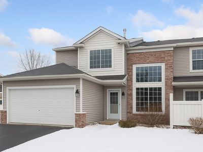 312 Wagon Wheel Ln, Chaska, MN, 55318