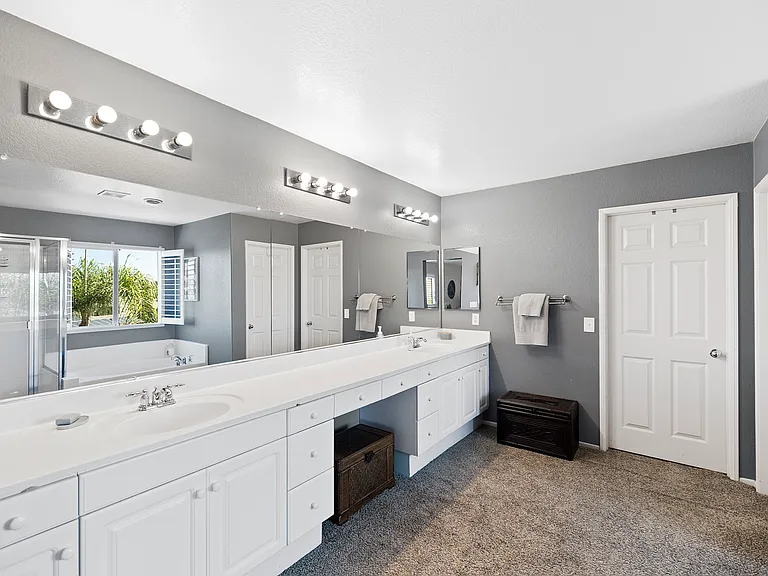 Master Bath room