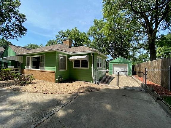 3rd image of 812 W 31st St