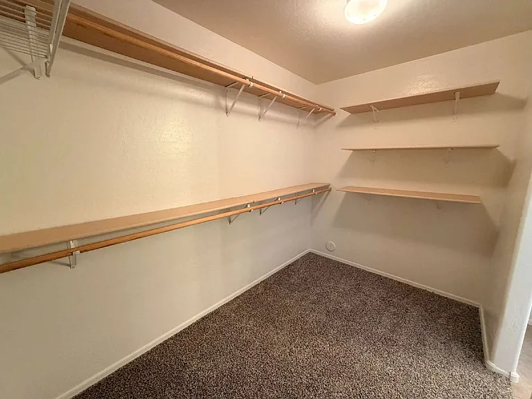 2344 E Meadow Creek Way — Photo 16