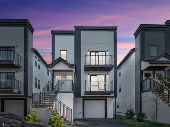 757 Seaport Dr, Elizabeth City, NJ 07201