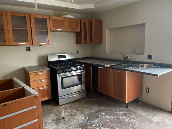 4th image of 7538 Adobe Dr
