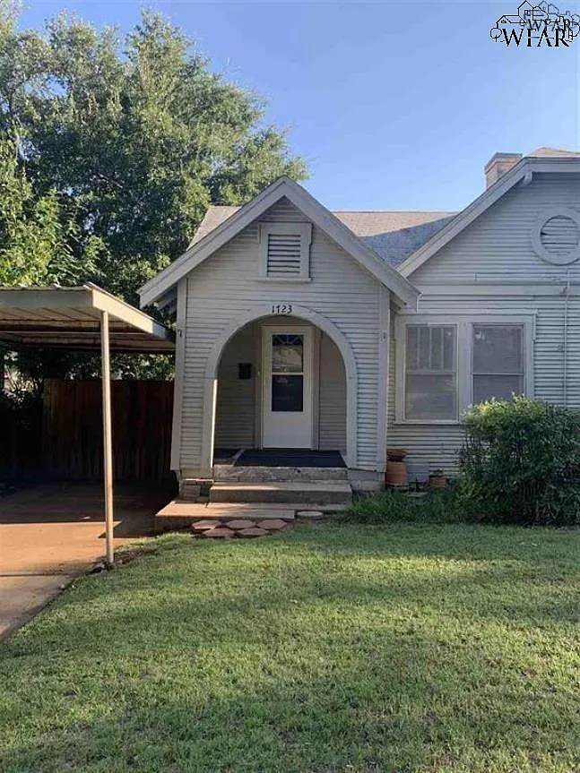 1 bed, 1.0 bath, 750 sqft, $725 — Photo 1