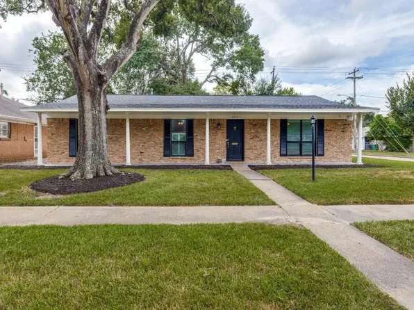 5933 Birdwood Rd, Houston, TX 77074