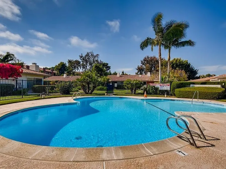 7055 Estrella De Mar Rd — Photo 32