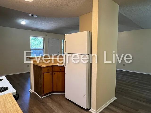 110 Barrow Ct — Photo 8