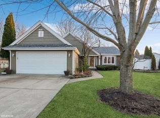 8651 W 96th St, Palos Hills, IL