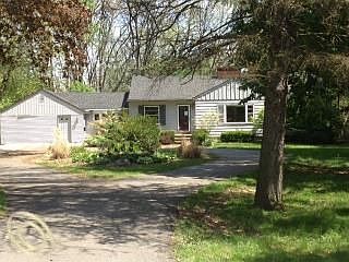 1st image of 24546 Lois Ln
