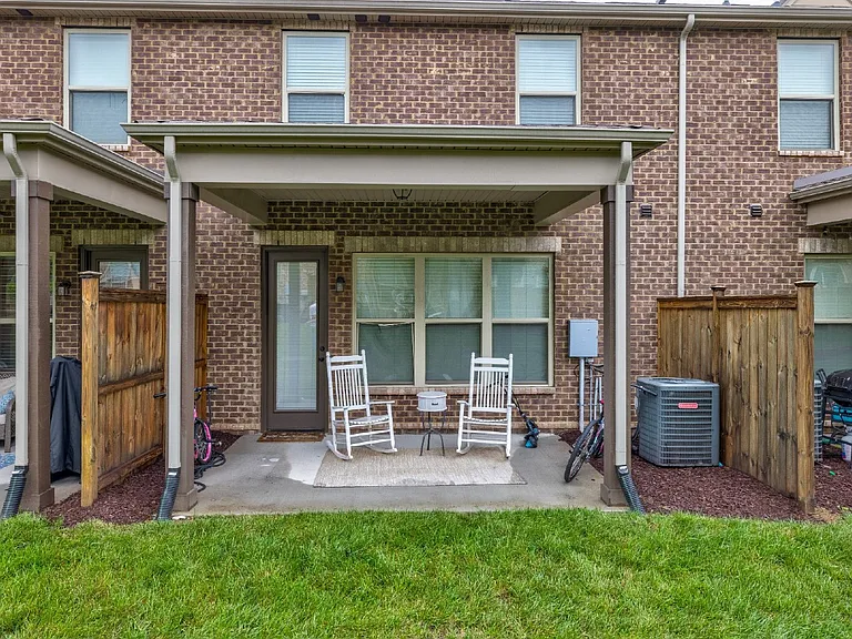 206 Bixby Private Ln — Photo 40