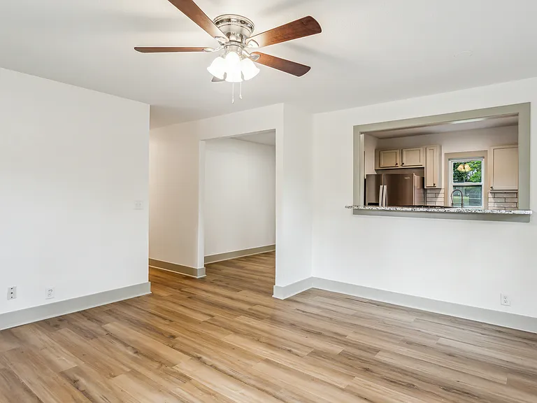 6543 N East Park View St — Photo 4