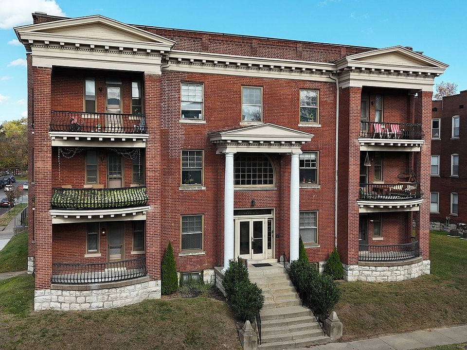 1st image of 431 Kensington Ct APT 4