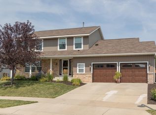 4355 Savannah Dr NW, Rochester, MN 55901