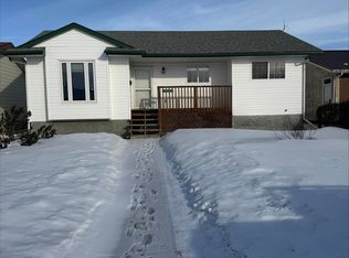 5026 53rd St, Killam, AB T0B2L0