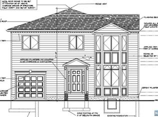 54 Glenwood Dr E, Bergenfield, NJ 07621