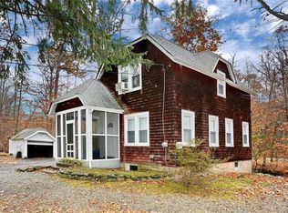 520 S Pascack Rd, Chestnut Ridge, NY 10977