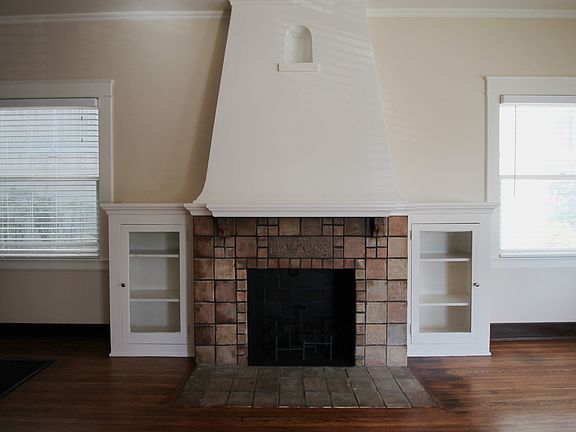 5th image of 3809 E 2nd St APT B